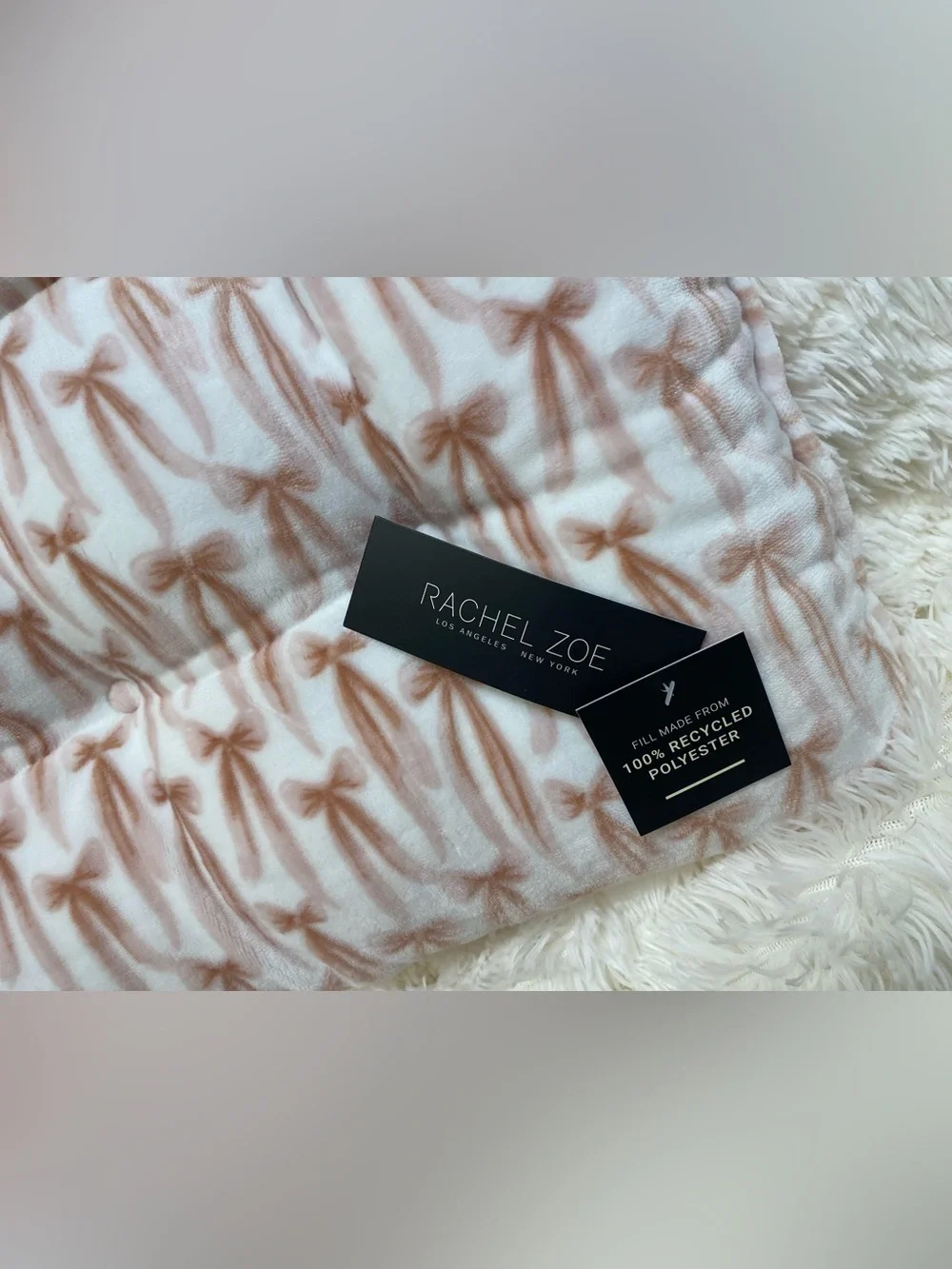 Rachel Zoe❤️ soft & Plush Pet  Bed  for M size 24x19” pink bows NWT
